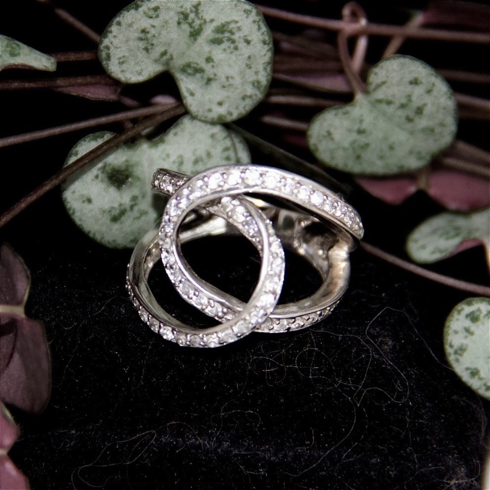 Sterling Silver Interlocking Infinity Loop‎ Ring Size 6 Pavé CZ Statement Band